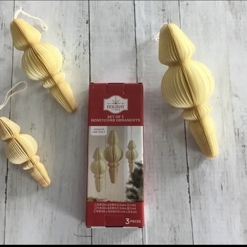 Holiday Time Set Of 3 Ivory Honeycomb Ornaments Christmas Gold Trim Magnet